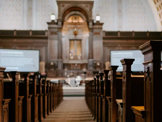 Tu\u0161\u010dia ba\u017eny\u010dia (Kelly Sikkema